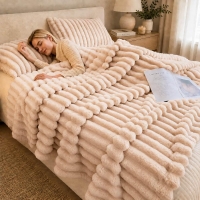 Κουβέρτα faux fur λευκή 150x200εκ.