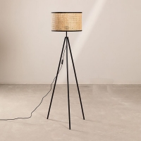 Φωτιστικό δαπέδου rattan με μεταλλική βάση Υ145xØ45εκ. Φωτιστικό δαπέδου rattan με μεταλλική βάση Υ145xØ45εκ.